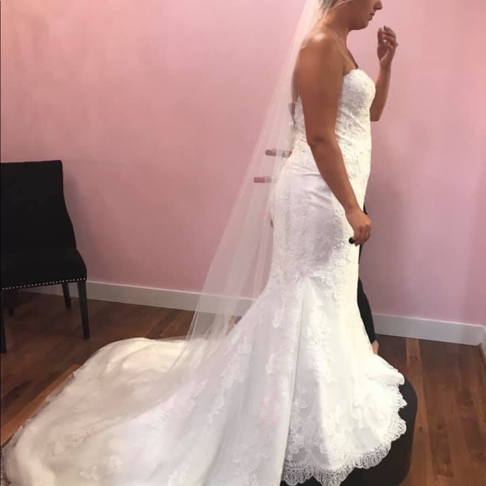 Chose to wear a dress with straps !